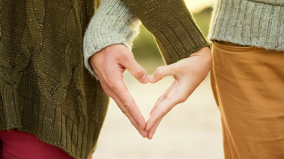 Куди піти на побачення в квітні: романтичні заходи в Києві