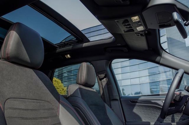 Представлений оновлений кросовер Ford Kuga: платформа від Focus і гібридні модифікації - фото 318594