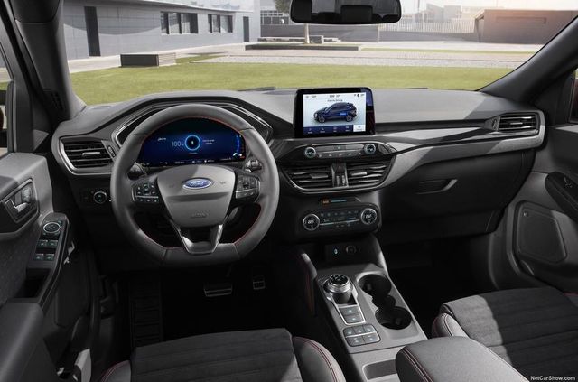 Представлений оновлений кросовер Ford Kuga: платформа від Focus і гібридні модифікації - фото 318595