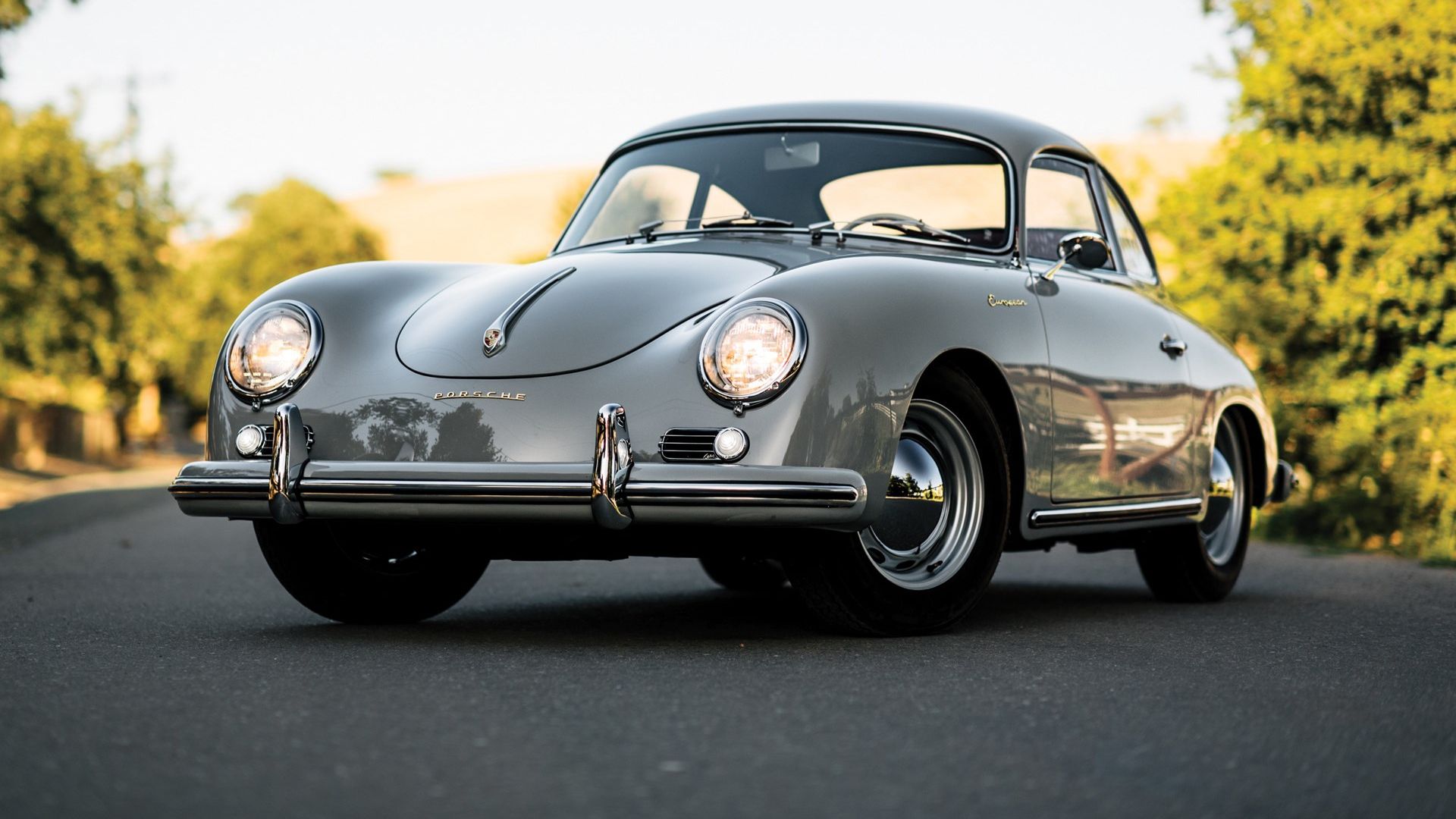 Заржавілий Porsche 356 оцінили дорожче, ніж новенький Cayenne
