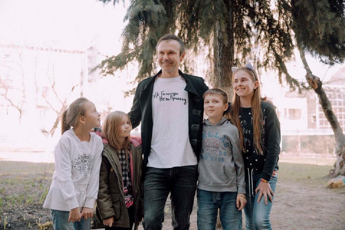 Вакарчук звернувся до українців через дебати - фото 1