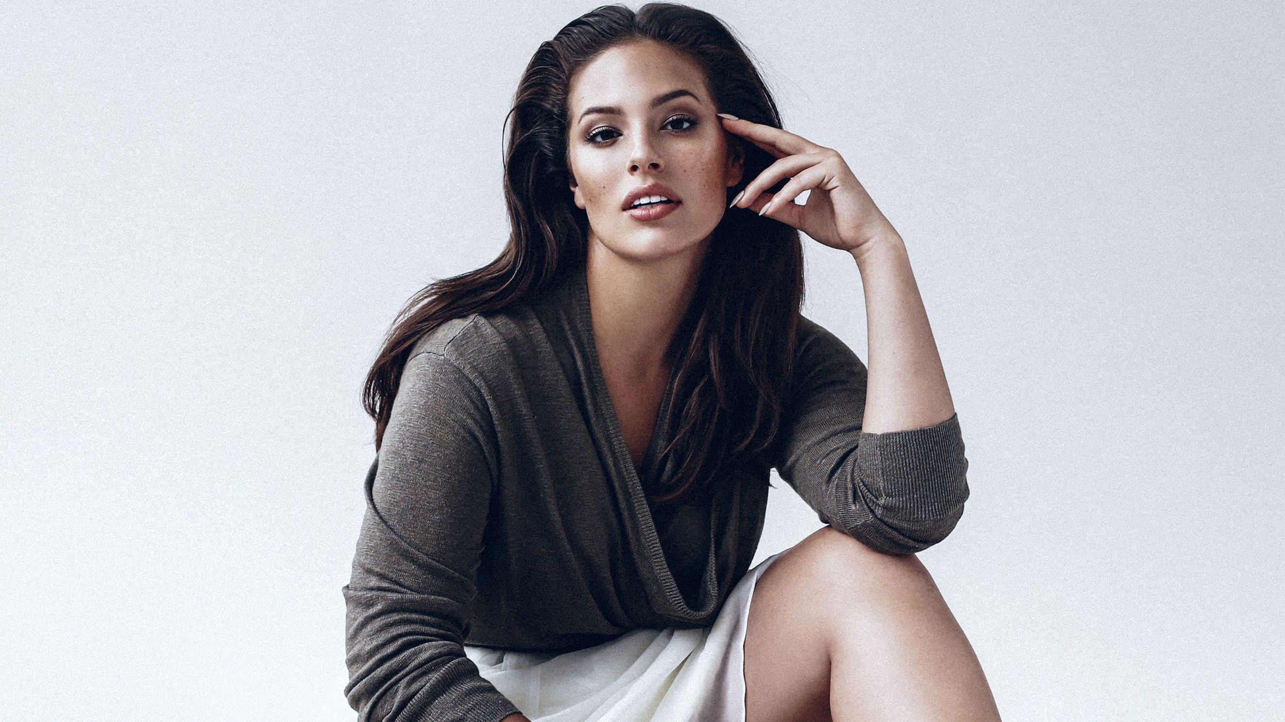 Найсексуальніша plus-size модель у світі показала відео з тренування