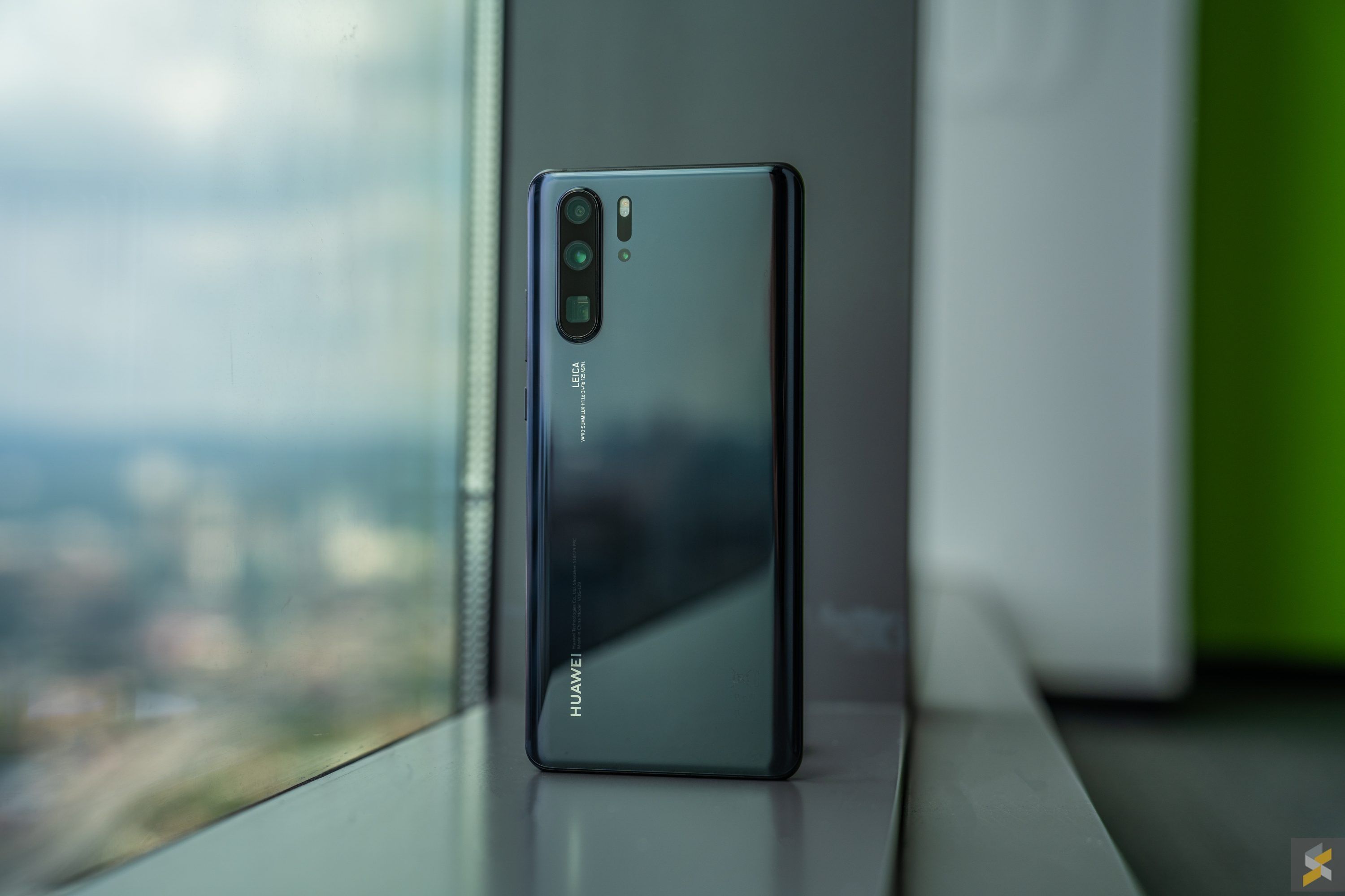Унікальну камеру Huawei P30 Pro вивчили при розбиранні