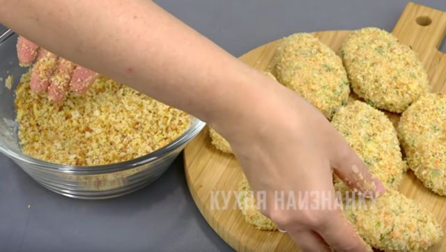 Капустяні котлети: рецепт, який змусить забути про м'ясо - фото 319688