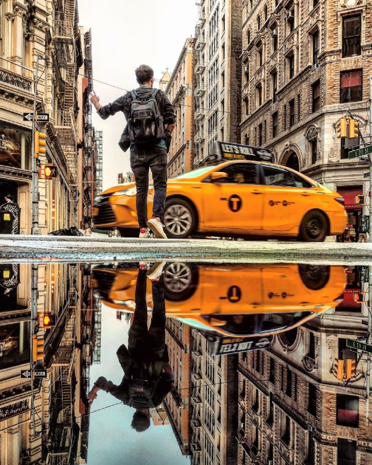 Подорожі Руїза у відображеннях з калюж - фото 1