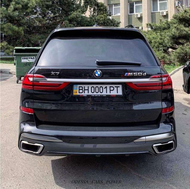 На українських дорогах помітили розкішний BMW X7 2019 - фото 319901