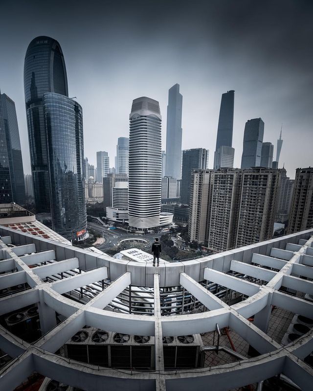 Вуличні фото китайця змушують затримати погляд: яскраві кадри - фото 320099