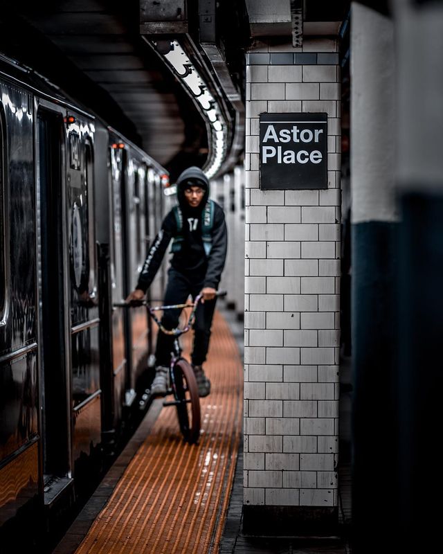 Вуличні фото китайця змушують затримати погляд: яскраві кадри - фото 320101