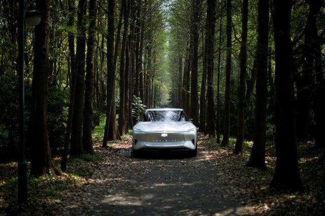 Електричний седан Qs Inspiration - фото 320383