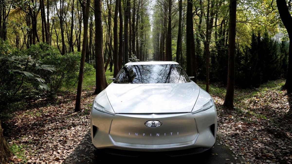 Концепт електроседана від Infiniti показали на фото
