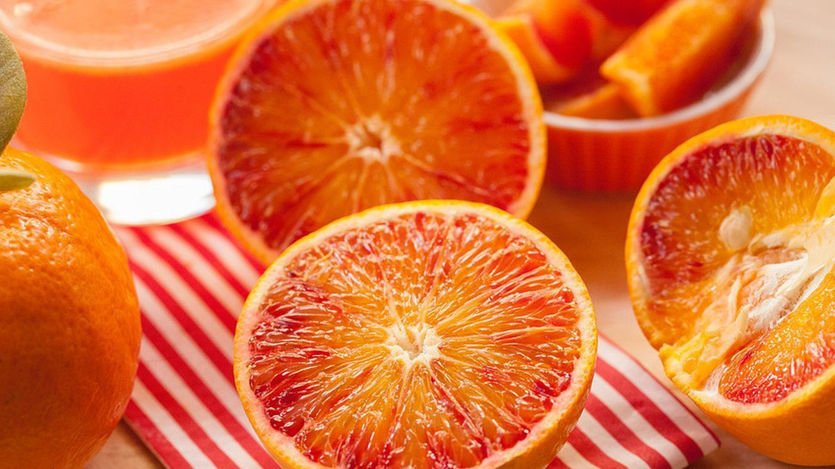 Лікарі рекомендують вводити в раціон апельсини - фото 1