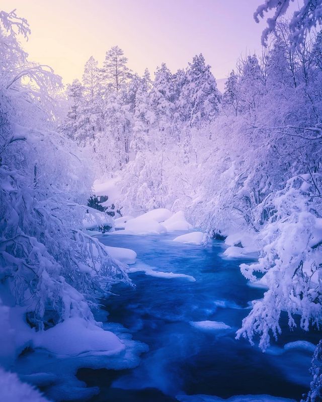 Норвежець надихає на мандри своїми яскравими фото - фото 321127