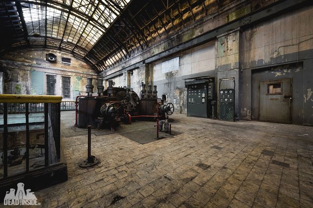 Як виглядає одна із найбільших забутих електростанцій Польщі: вражаючі фото - фото 321316