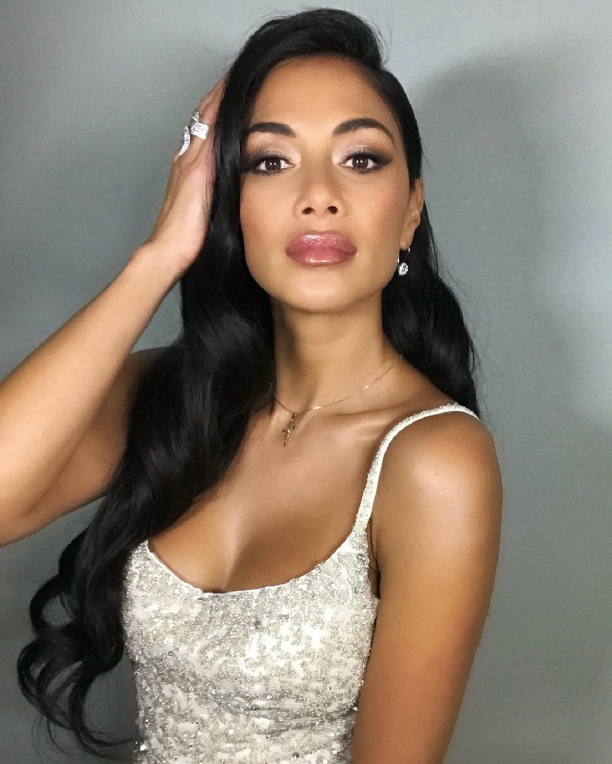 Ніколь Шерзінгер похизувалась звабливими формами