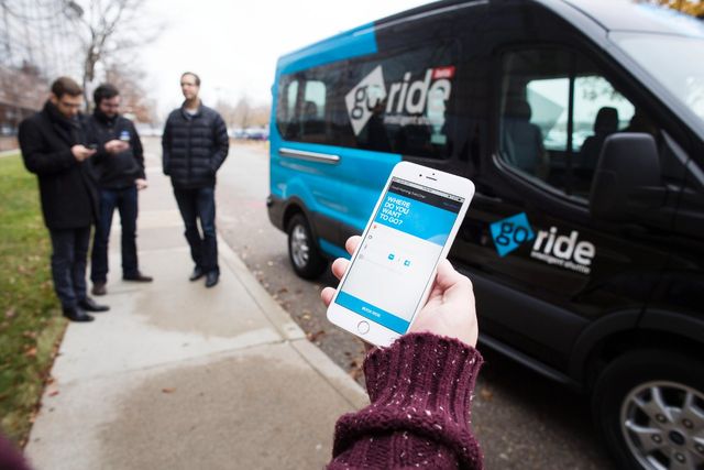 Ви зможете забронювати місця в мікроавтобусі - фото 321949