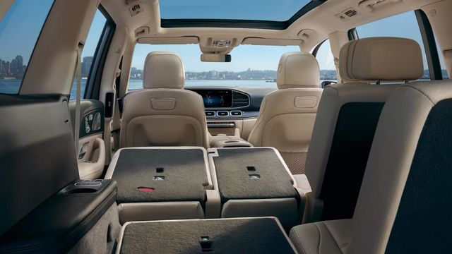 У мережу злили нові фото Mercedes-Benz GLS третього покоління - фото 322040