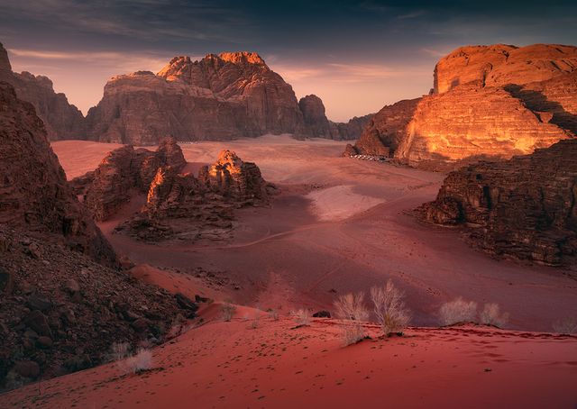 Фотограф показав пейзажі Марсу на нашій планеті: вражаючі кадри - фото 322189