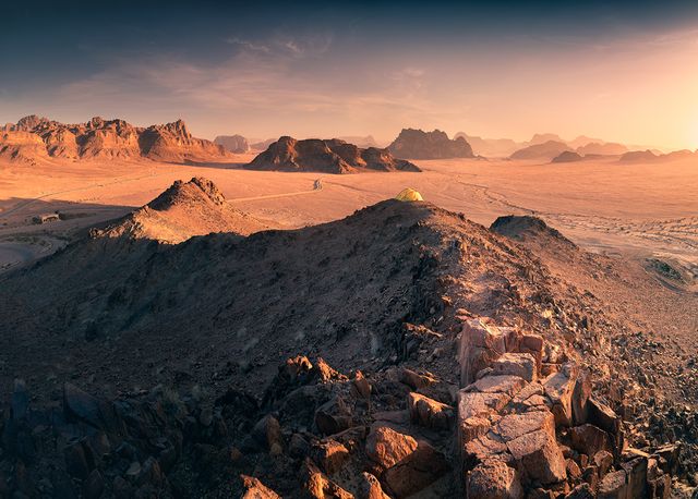 Фотограф показав пейзажі Марсу на нашій планеті: вражаючі кадри - фото 322191