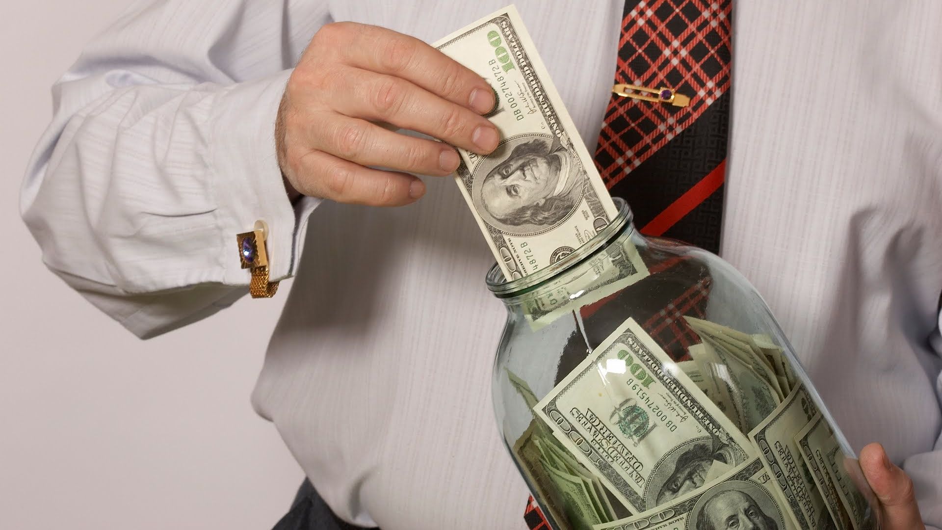 5 місць в будинку, де категорично не можна ховати гроші