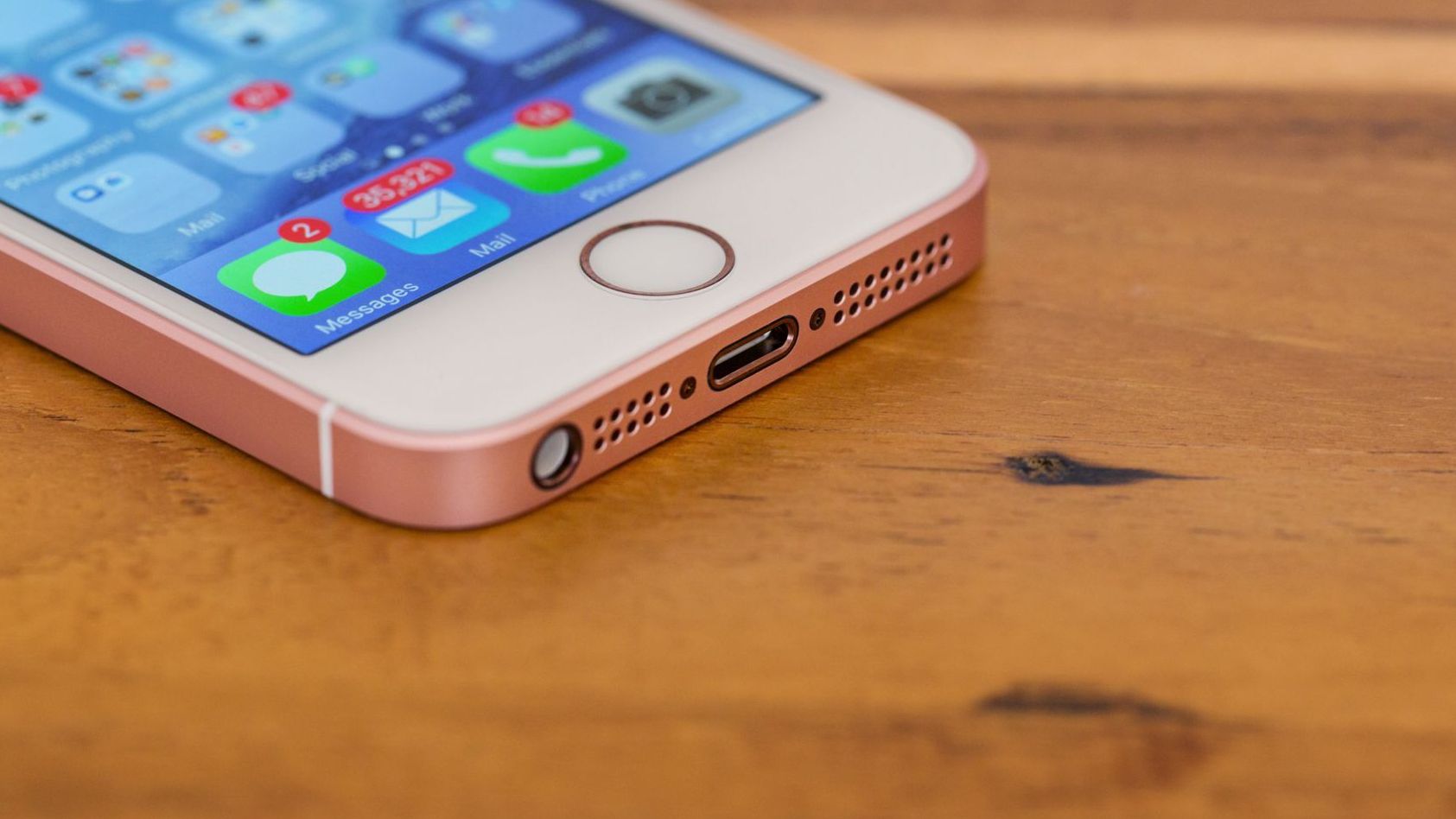 Ціна iPhone SE опустилася до історичного мінімуму