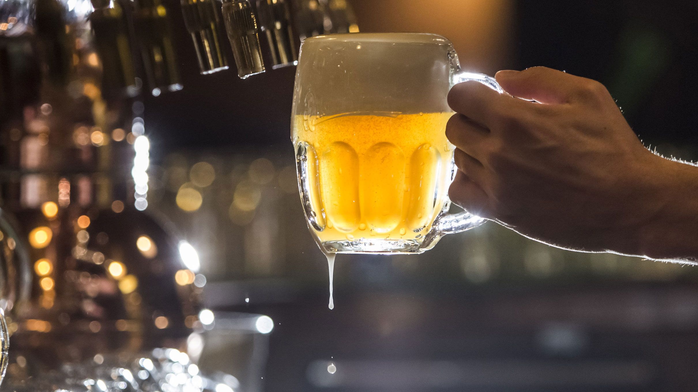 Цей популярний напій визнали корисним для здоров'я: головне – знати міру