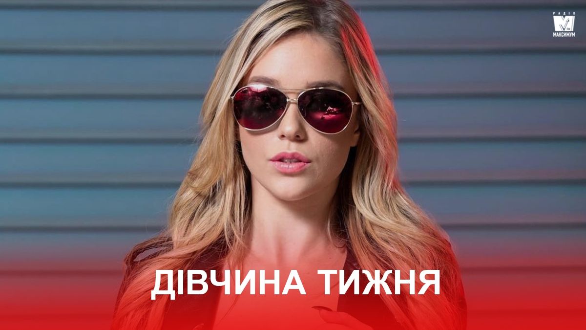 Дівчина тижня: гаряча порнозірка Калі Роузеc, яка вразить тебе своєю зовнішністю (18+)