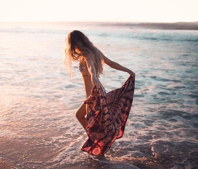 Зваблива краса: фотограф показує розкішних дівчат на пляжах (18+) - фото 322856