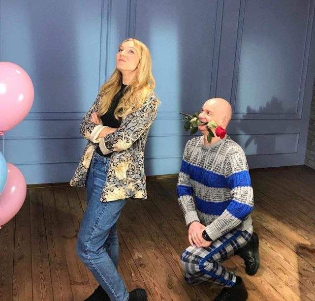 Дружина Кошового позувала в образі зайчика Playboy - фото 322964