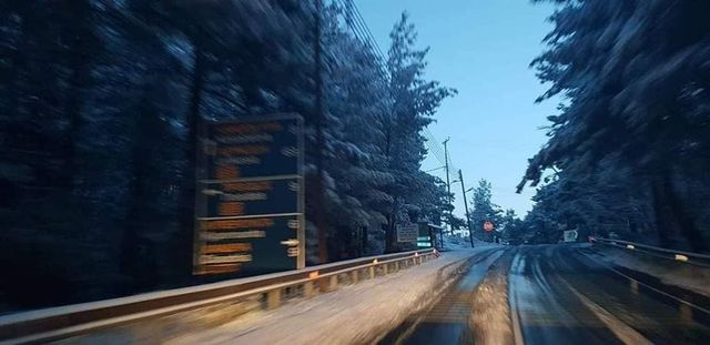 Кіпр засипало снігом: яскраві знімки - фото 323213