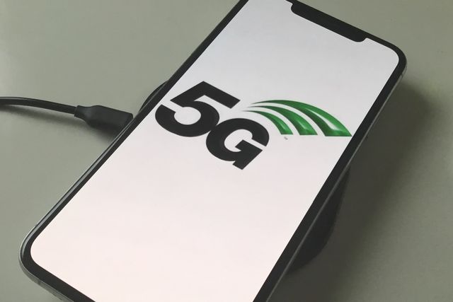 Нові iPhone підтримуватимуть зв'язок 5G - фото 323317