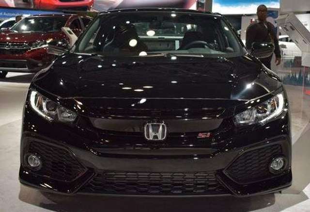 Honda представила спортивну версію моделі Civic: вона розкішна - фото 323353