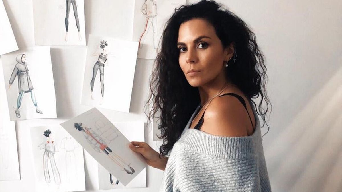 Схожа на школярку: Настя Каменських підкорила невинним образом в Парижі