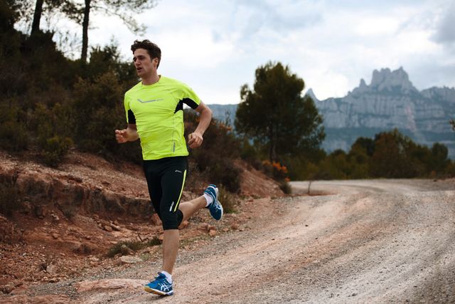 Як одягатися на пробіжку - фото 323532