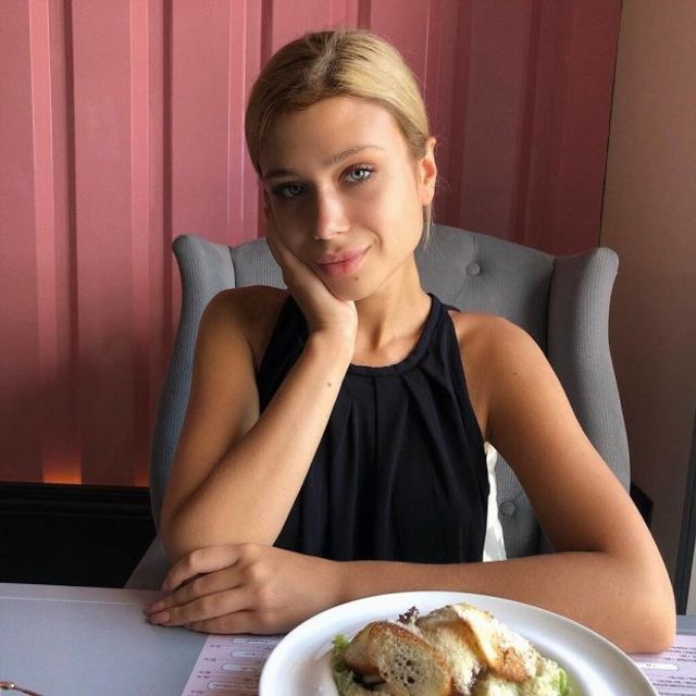 Дебютант Динамо показав сексуальну красуню, яка його надихає - фото 323939