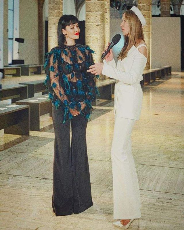 Леся Нікітюк показала оголені сідниці в Барселоні - фото 324021