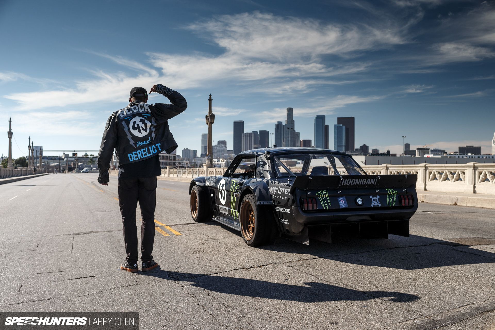 Кен Блок зняв на плівку "Дмимхану" на потужному Mustang Hoonicorn