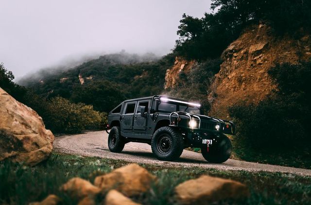 Тепер ще потужніший: американці удосконалили Hummer H1 - фото 324517