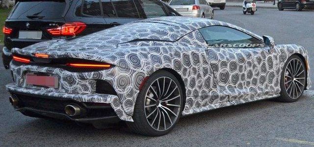 Фотошпигуни зняли унікальний Grand Tourer від McLaren - фото 324602