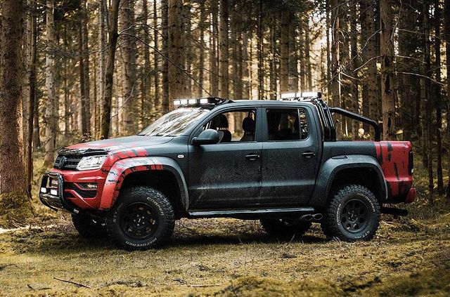 Volkswagen Amarok перетворили на широченний двометровий позашляховик - фото 325223