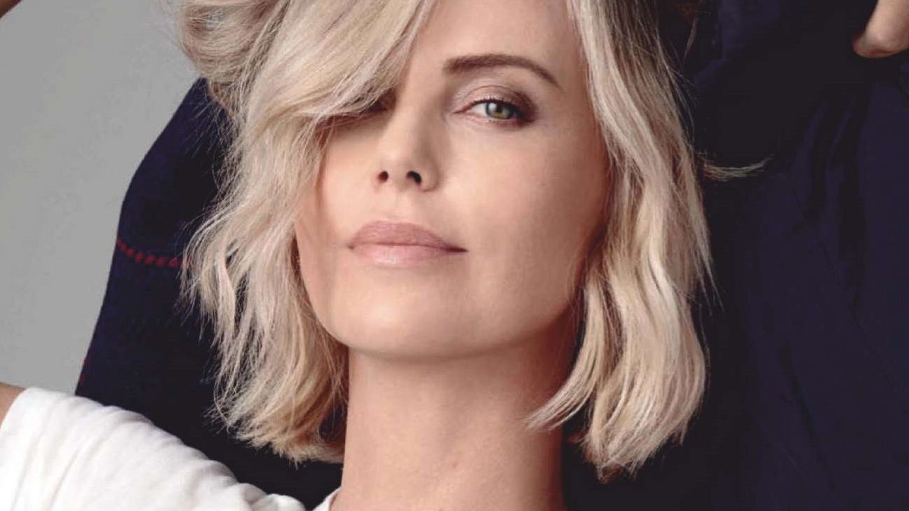 Незрівнянна Шарліз Терон у спокусливому образі - фото 1