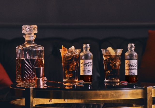 Ідеально для коктейлів: Сoca-Сola випустила нову содову - фото 325459