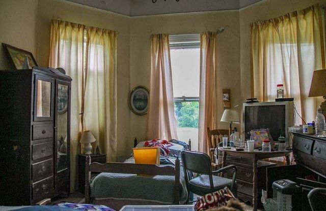 У цей будинок десятиліттями не ступала нога людини - фото 325499