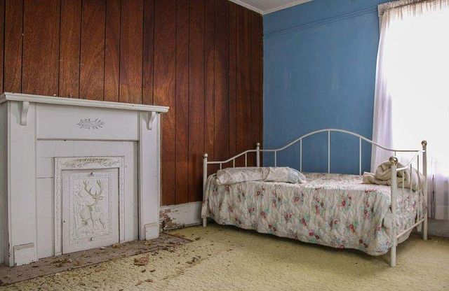 У цей будинок десятиліттями не ступала нога людини - фото 325504