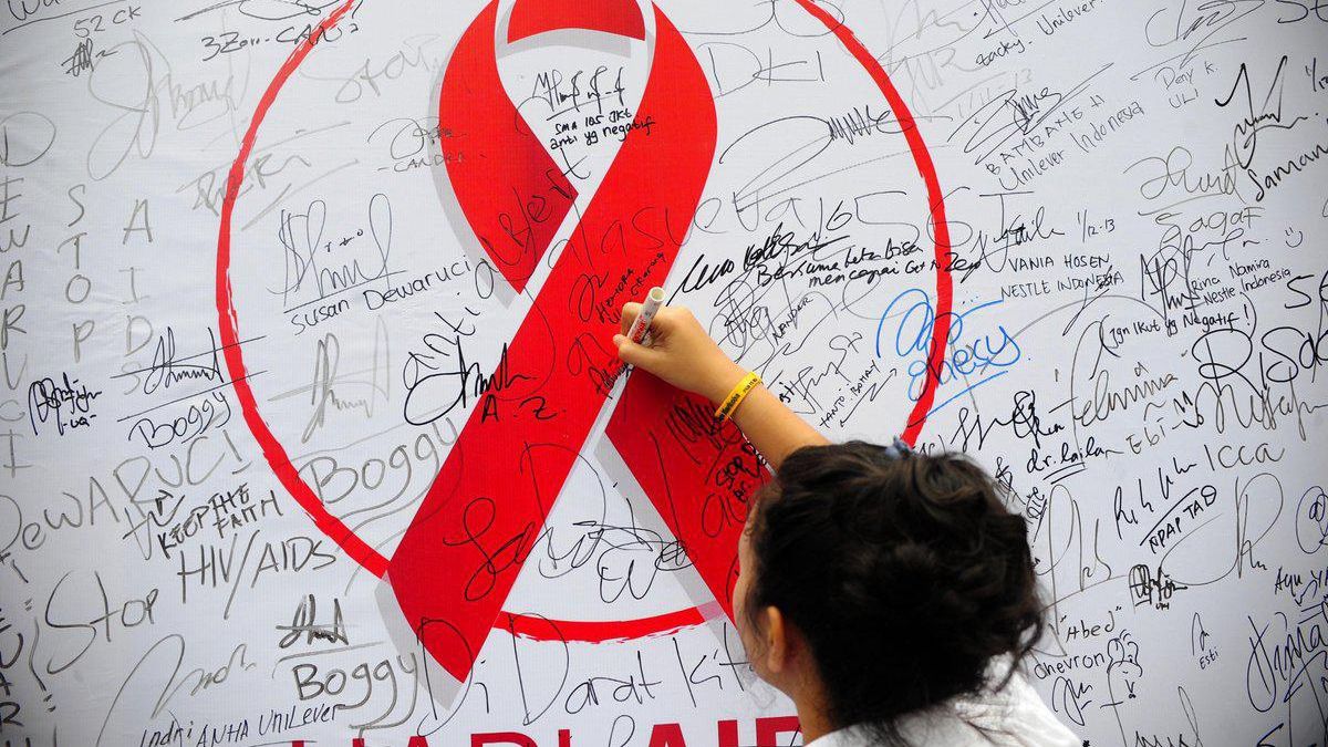 Науковці знайшли метод, який може повністю зупинити ВІЛ