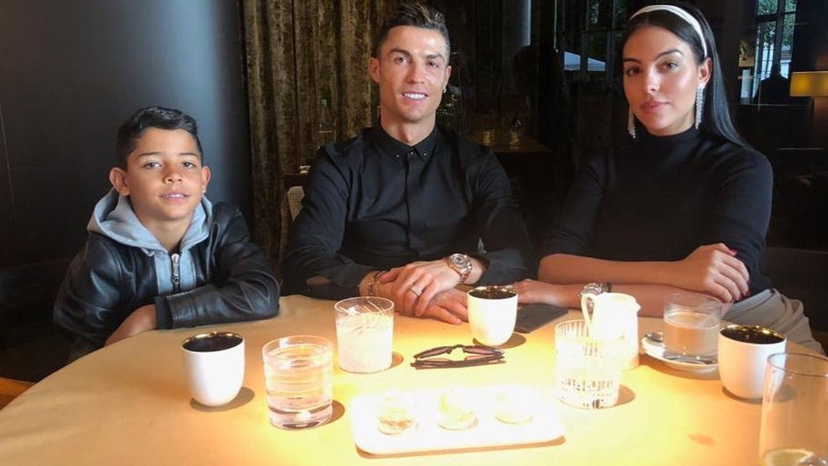 Кріштіану Роналду з Джорджиною Родрігес та сином - фото 1