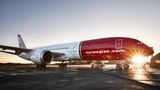 Норвезькі авіалінії змінили дрес-код для стюардес після петиції