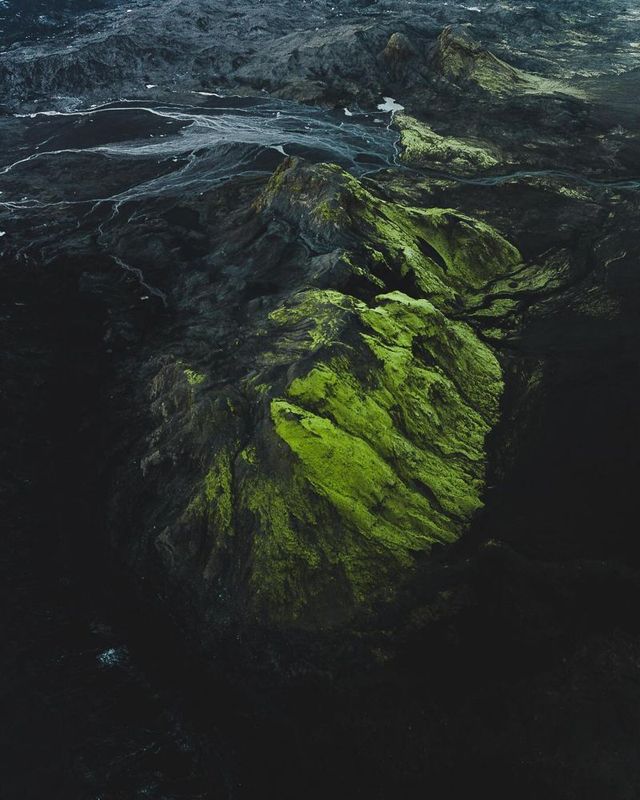 Незабутня краса Ісландії з висоти: яскраві фото мандрівника - фото 325818