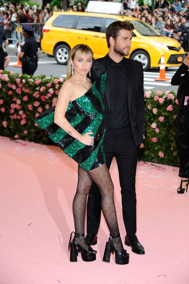 Майлі Сайрус і Ліам Хемсворт - фото 326234