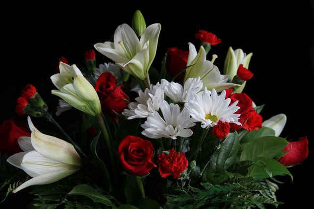 Поздравление с Днем победы 9 мая 2019: стихи, проза и картинки - фото 326347