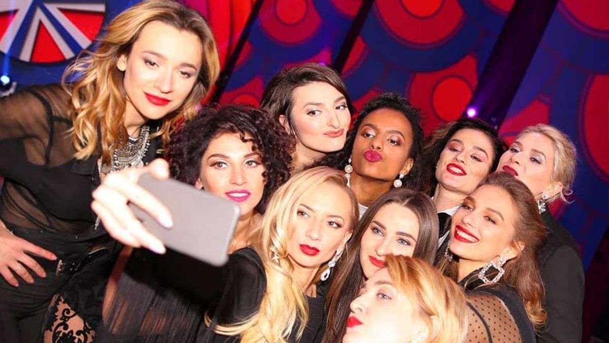 Красуні з Кварталу 95 підкорили фанів оголеними тілами: гаряче фото